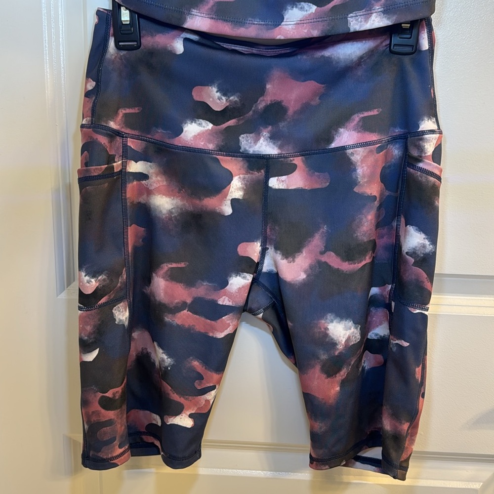 Activewear Set - Picture 4 of 10